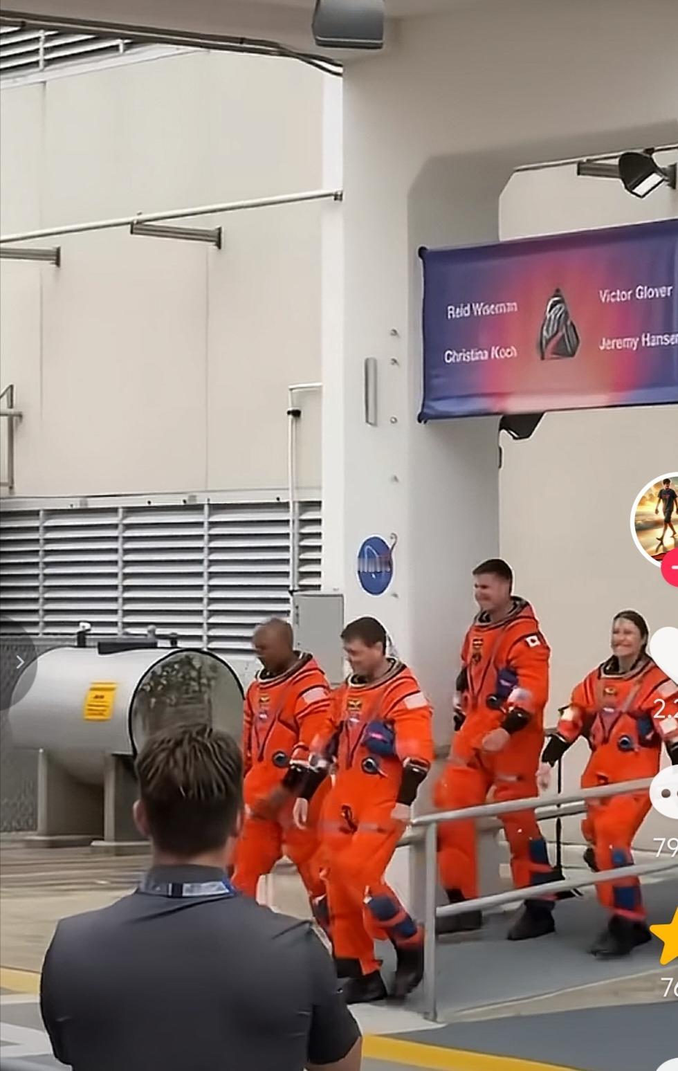 美国宇航员刚从太空回来，每一个都是生龙活虎的，对他们一点影响都没有，每个人脸上都