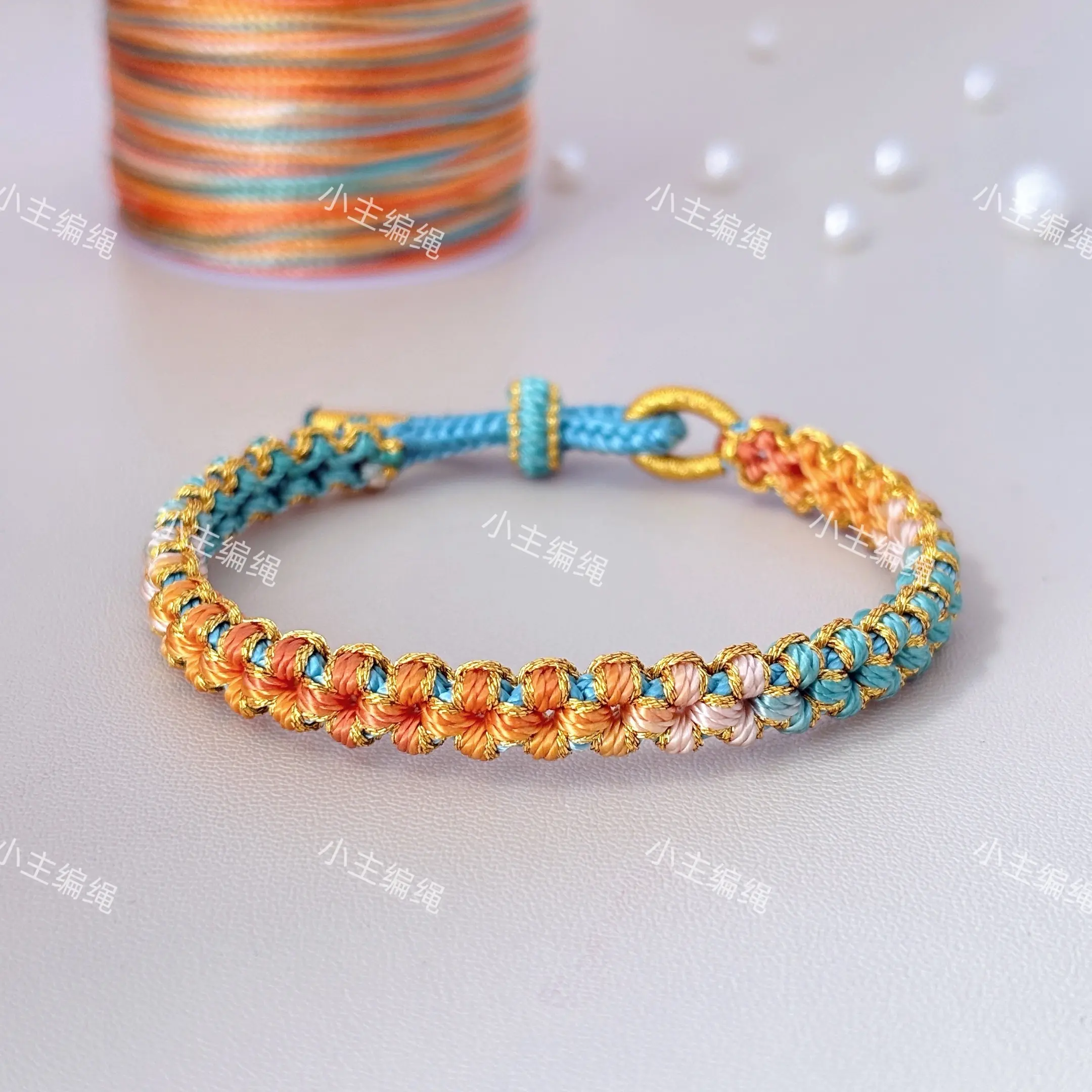 来吧，展示：全桃花手绳。