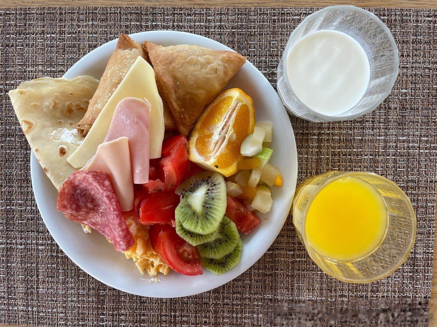  吃让女生觉得舒服的水果，同时注意⚠️关注自己的感觉～不舒服的时候，完全可以不用