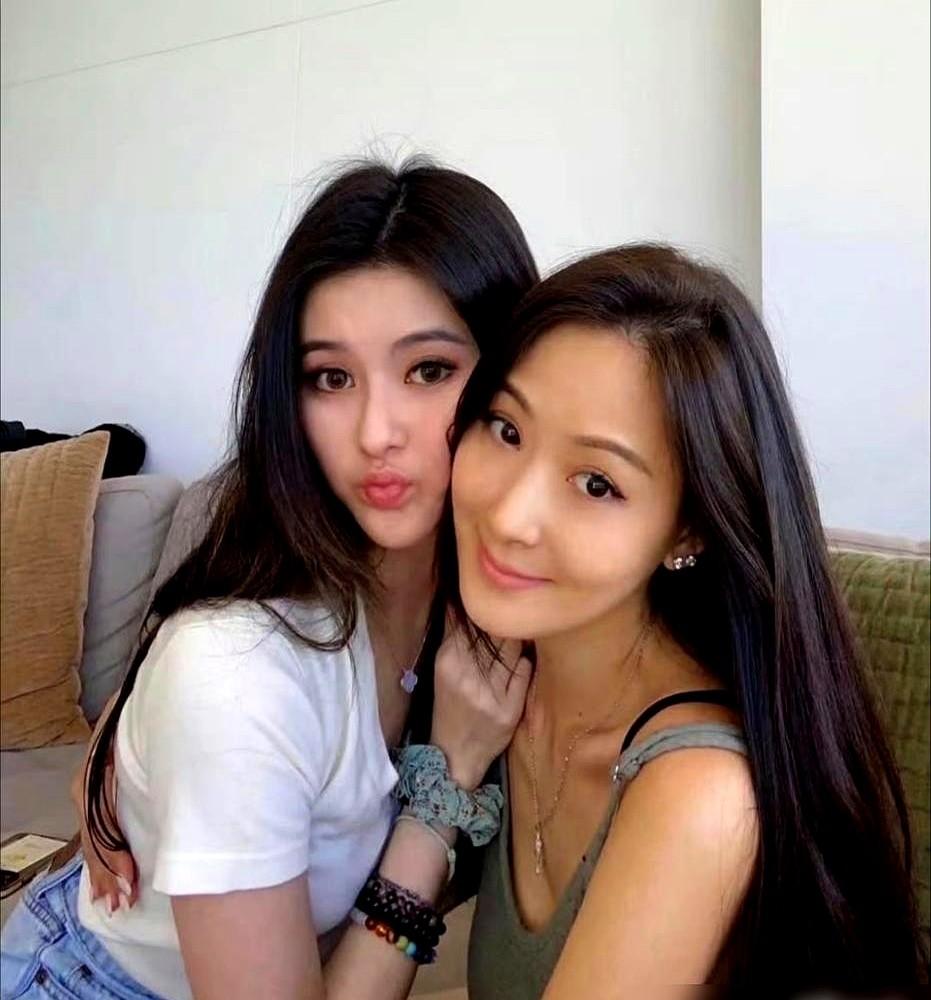 47岁的孙芸芸，当外婆了。

女儿廖思惟，那个被称为40亿接班人的女孩，在澳洲未