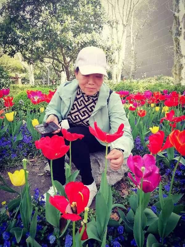 什么情况下最能看清人心？
之前做建材生意年入七位数的时候，身边天天凑着十几波酒局