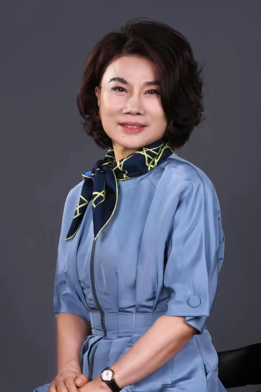 董明珠“神预言”封神！昔日骂她“排外”的人，如今集体道歉
 
谁敢说董明珠格局小