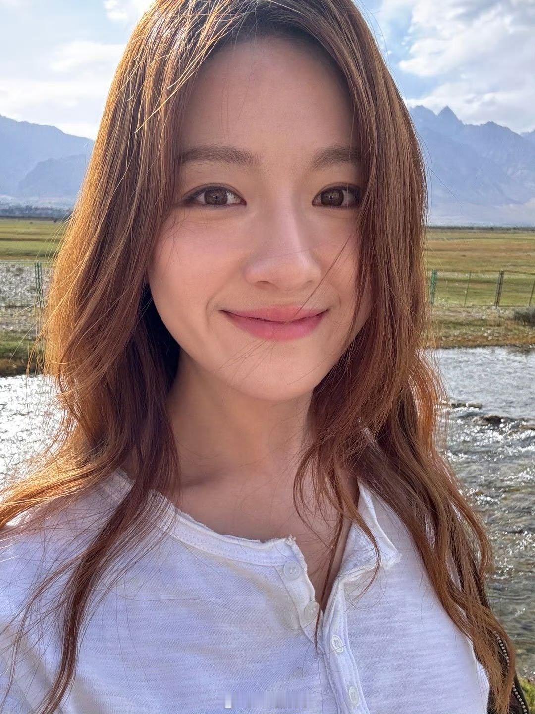 李兰迪喀什古城杀青晒自拍李兰迪感谢喀什古城带给她许多感动 《喀什古城》杀青啦～：