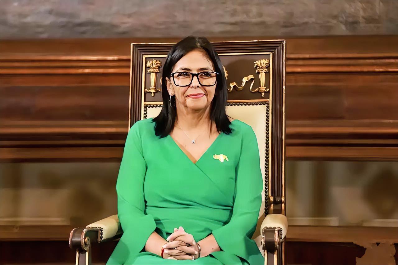 这是委内瑞拉总统罗德里格斯，她终于成了美国的附庸和g。
         不管出