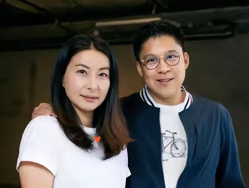 霍启刚一句话，戳中全国家长的手机焦虑！原来豪门育儿，也和我们一样难。

他坦言给