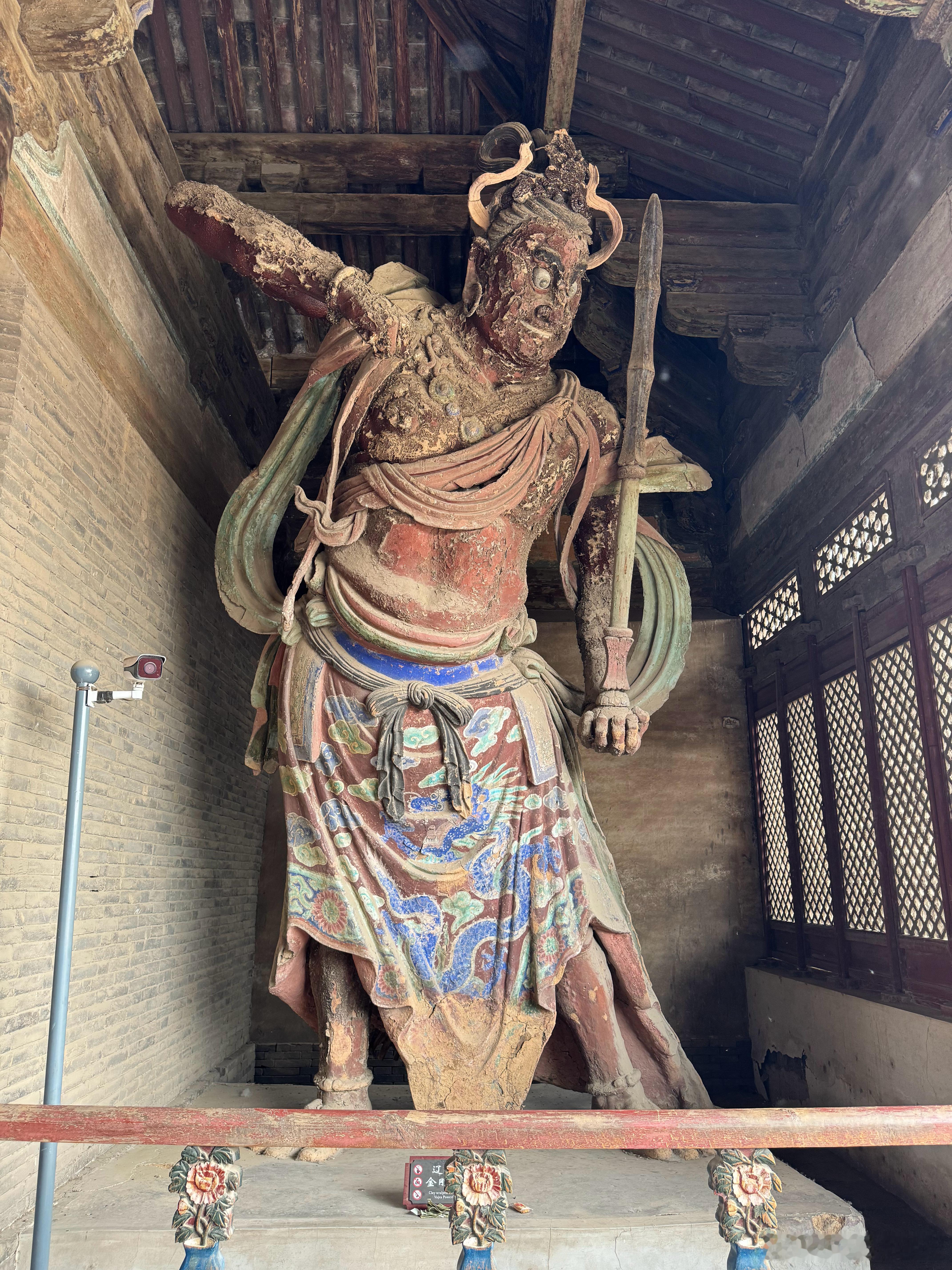 独乐寺山门两尊4.9米高的辽代彩塑金刚  ​​​