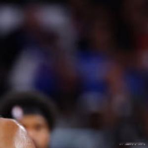 5月8日，NBA季后赛次轮G2骑士继续客场对阵活塞，骑士在最多落后14分情况下，