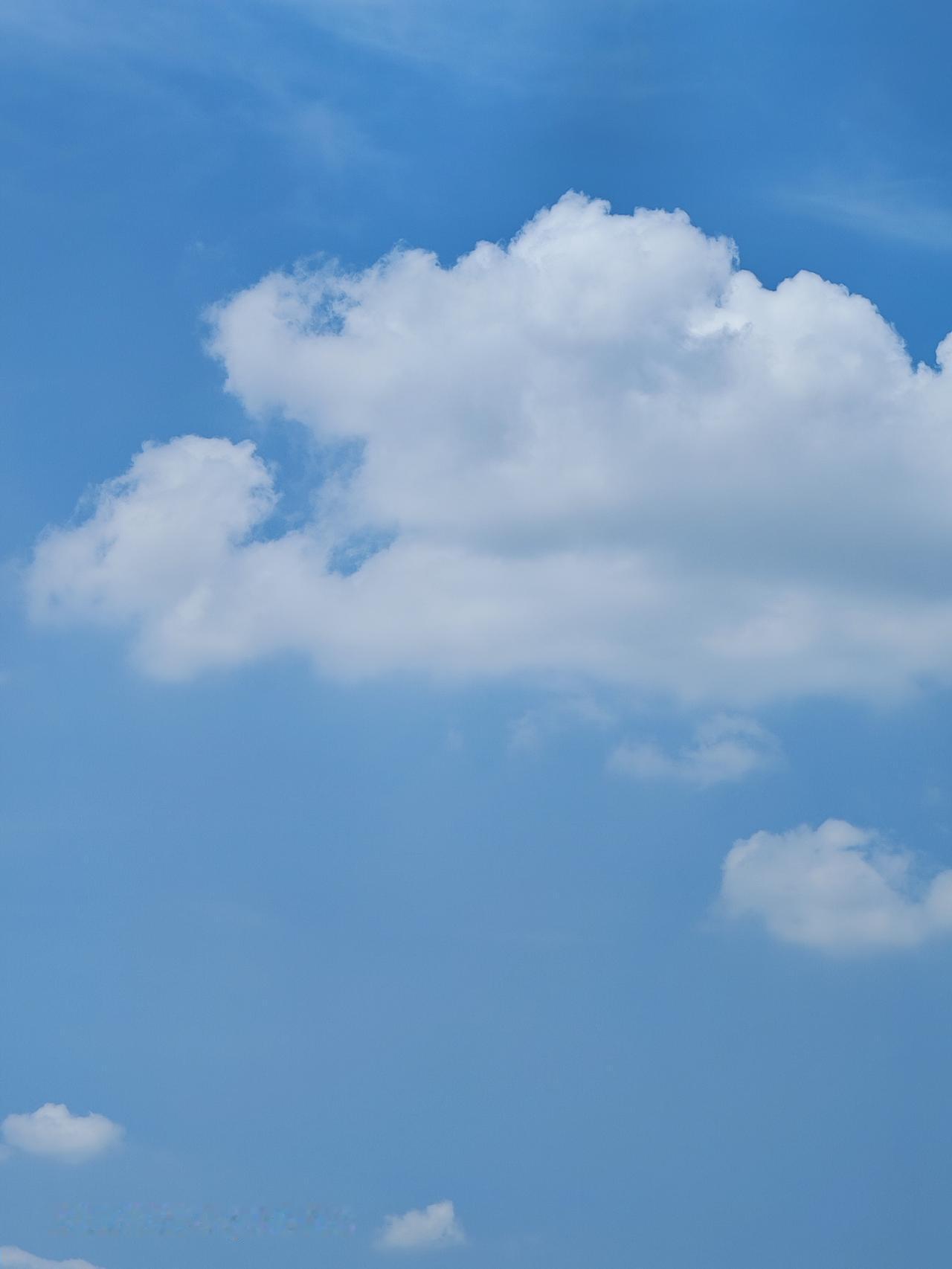 天空飘着白云，我骑着风筝飞翔。北京通州天空之城打卡