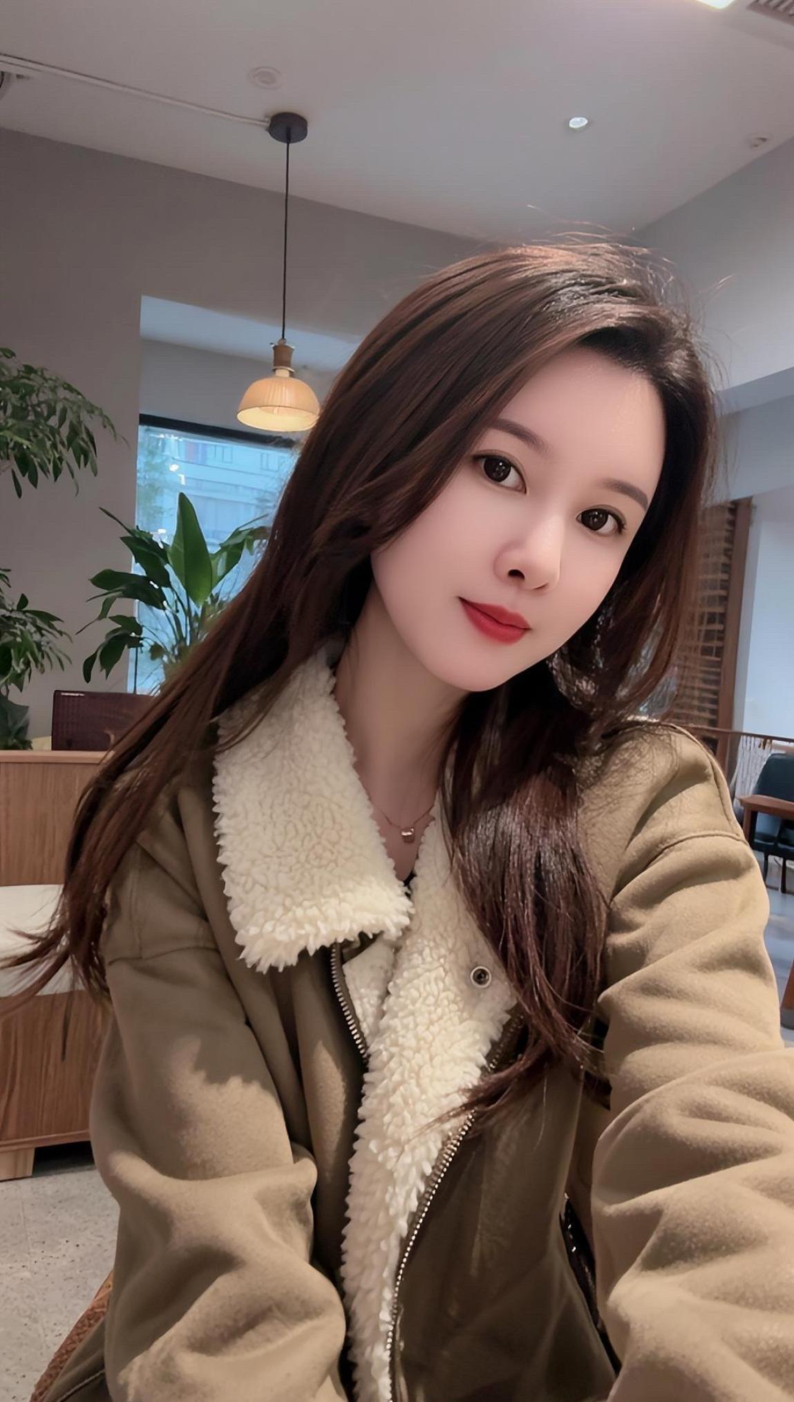 今天就是11月11日光棍节  希望我的粉丝们明年还单身😂