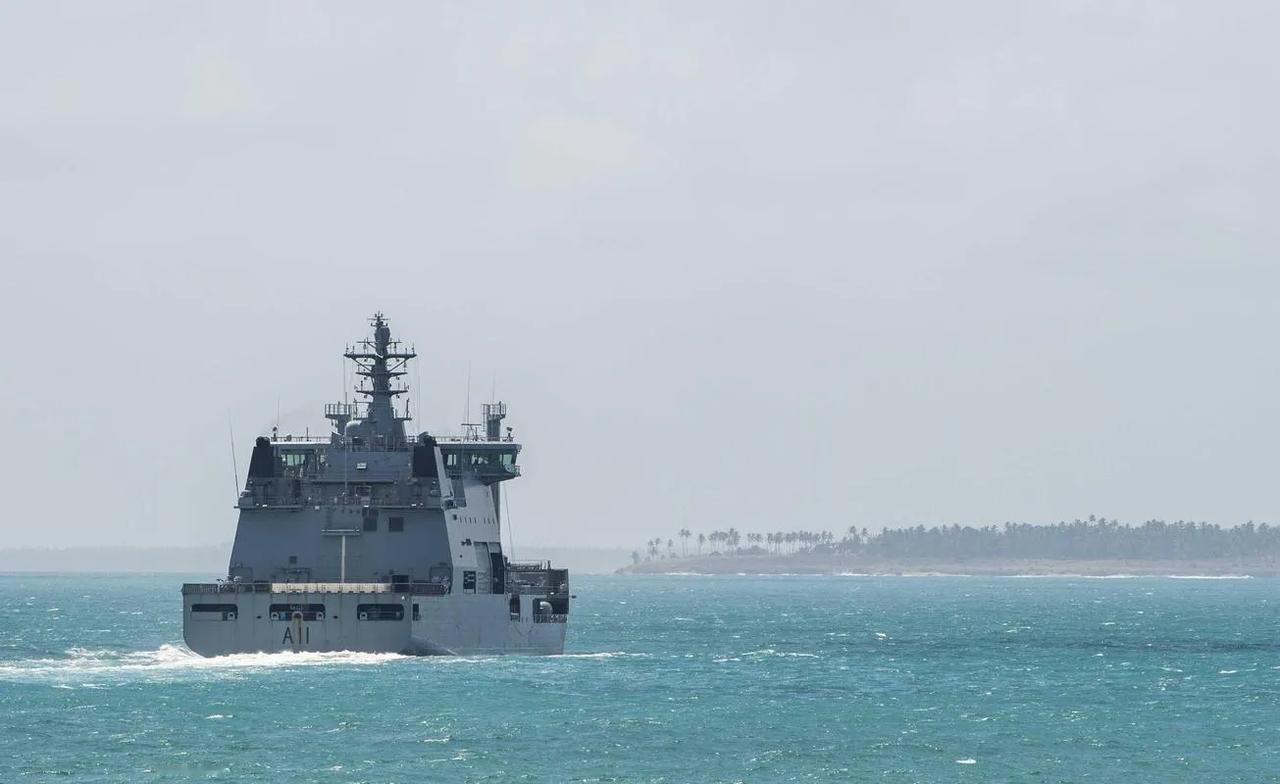 新西兰一边享受中国发展红利，一边军舰硬闯台湾海峡，挑衅中国红线
      新西