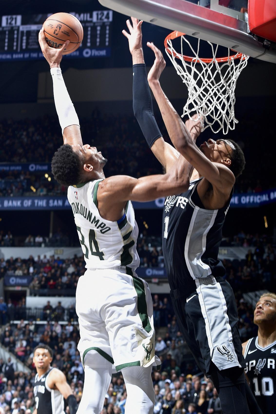 能阻止文班亚马的，全联盟估计也就只有字母哥了！

今天NBA新赛季全面开始了，各