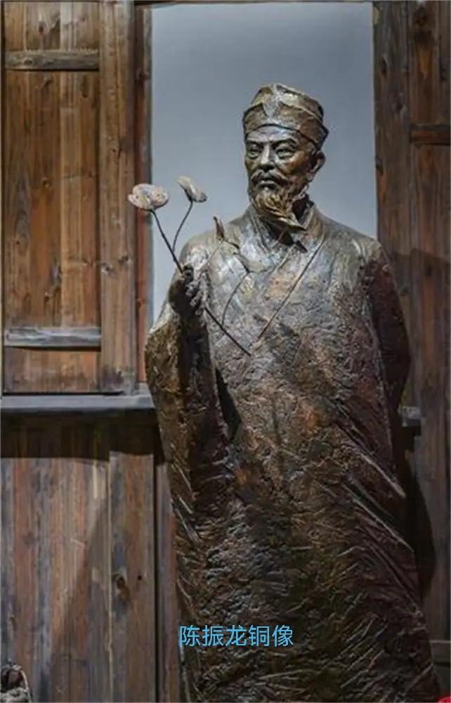 陈振龙，被称为“甘薯之父”。只因偷了一根藤带回中国，拯救了无数人的性命。