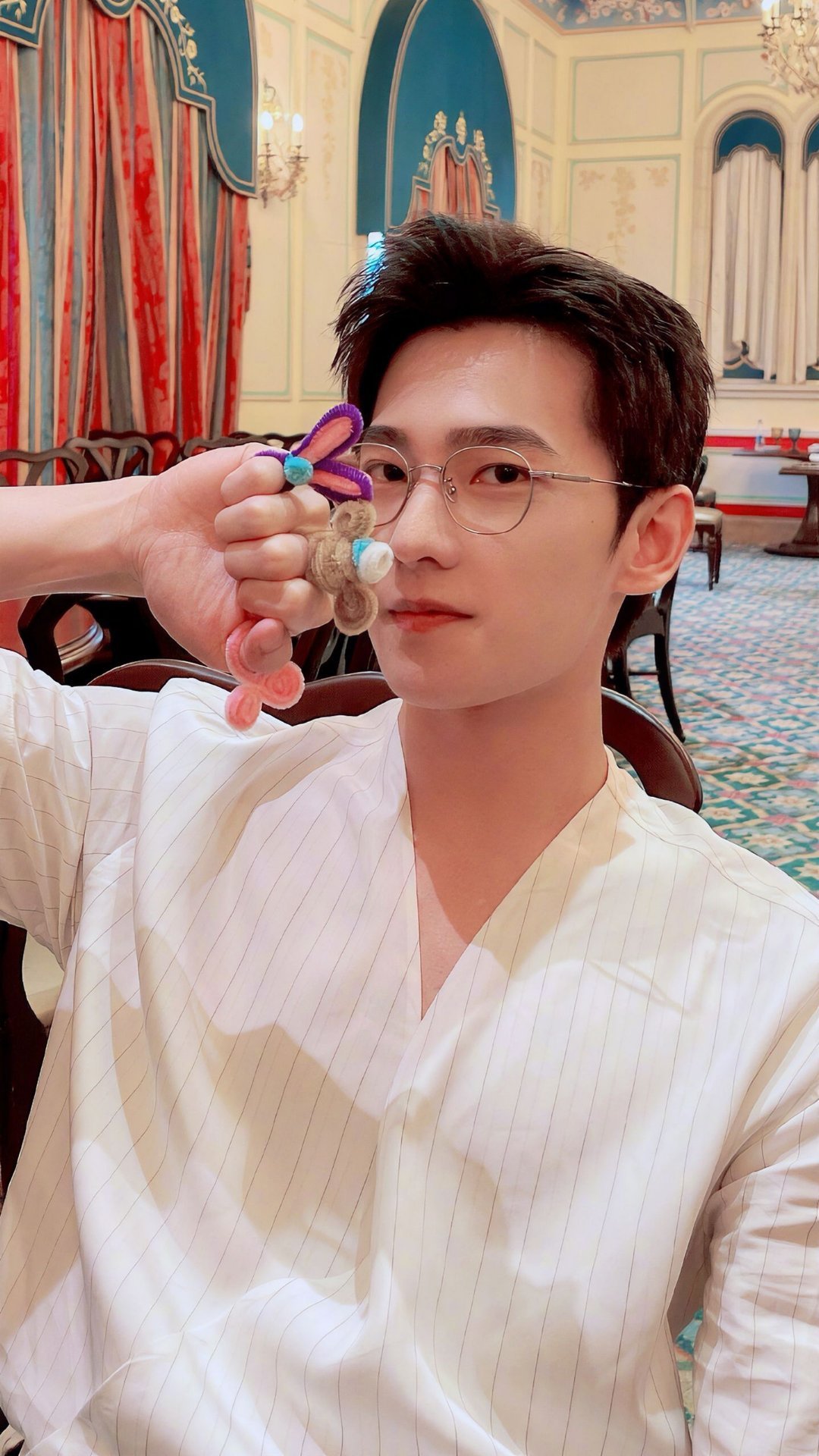 杨洋的日常另存为 还想什么文案，想你就好了呀[憧憬][憧憬][憧憬]​​​