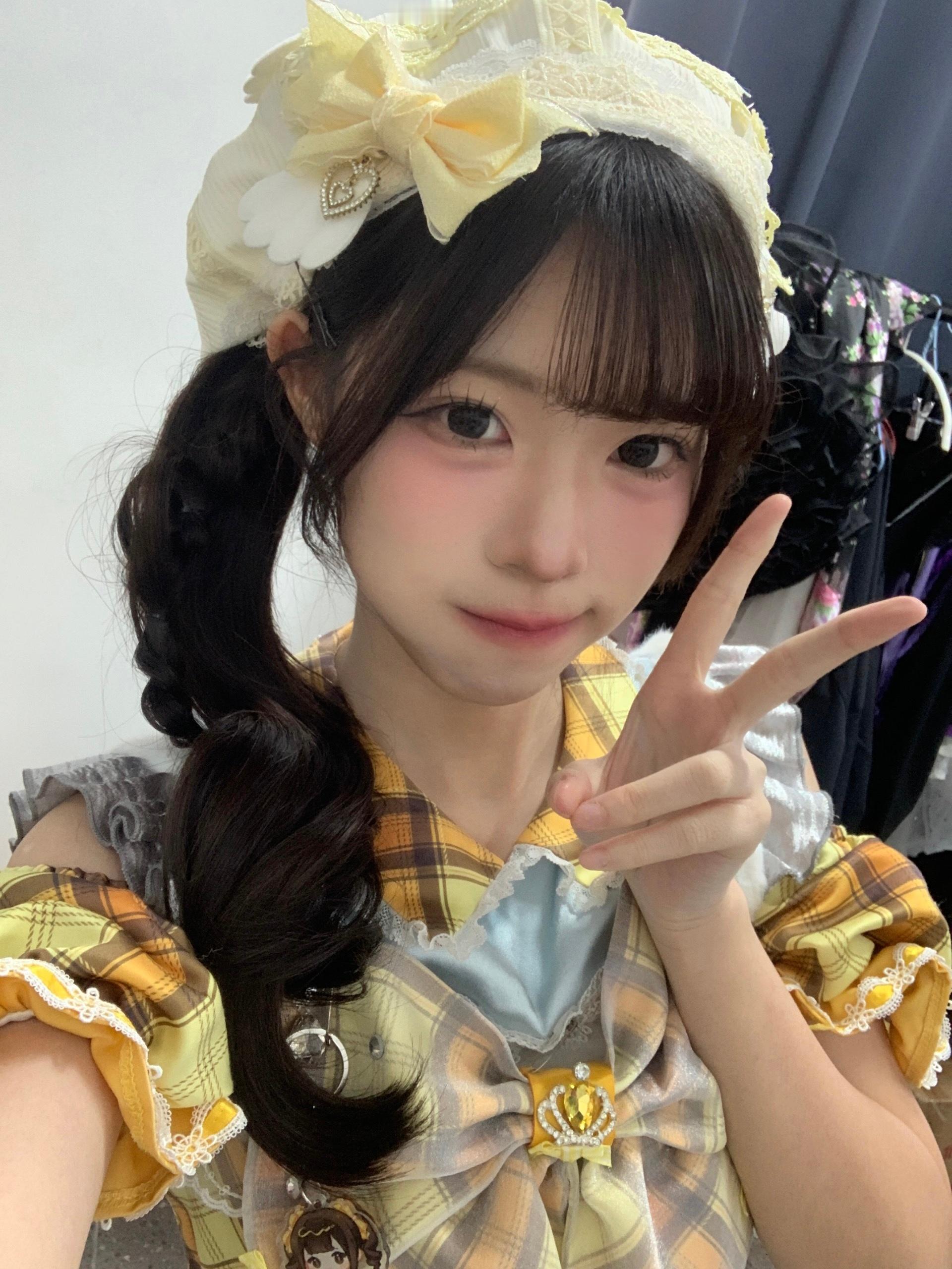 带上了出道的帽子😯 