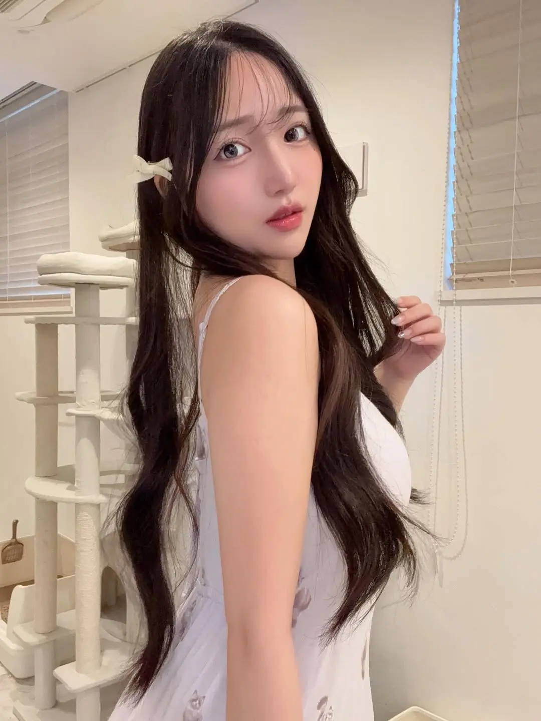 我是猫咪🐱^. .^ 要亲近我吗？