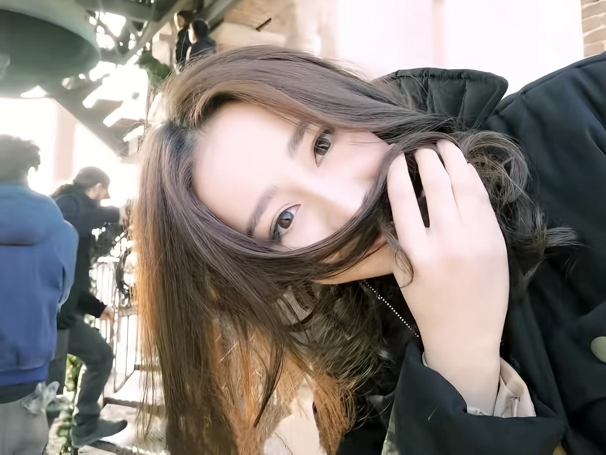 迪丽热巴路虎卫士全驭代言人迪丽热巴 dlrb 热巴开卫士 dlrb 迪丽热巴卫蓝