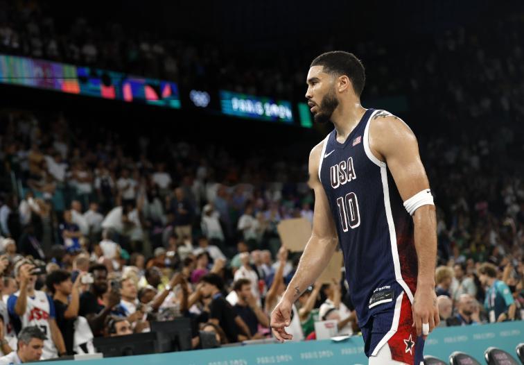 👀塔图姆：在美国队期间我一个跳投都没进过 在那儿节奏很奇怪 塔图姆近日接受TA