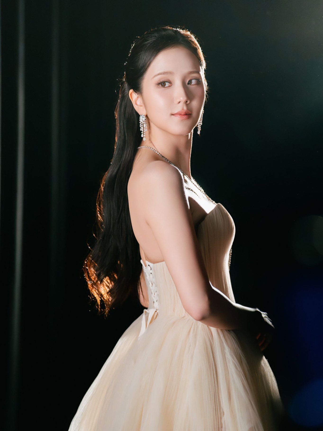 2026/06/24  金智秀kpop女一 相关一则JISOO 和 Zayn 的