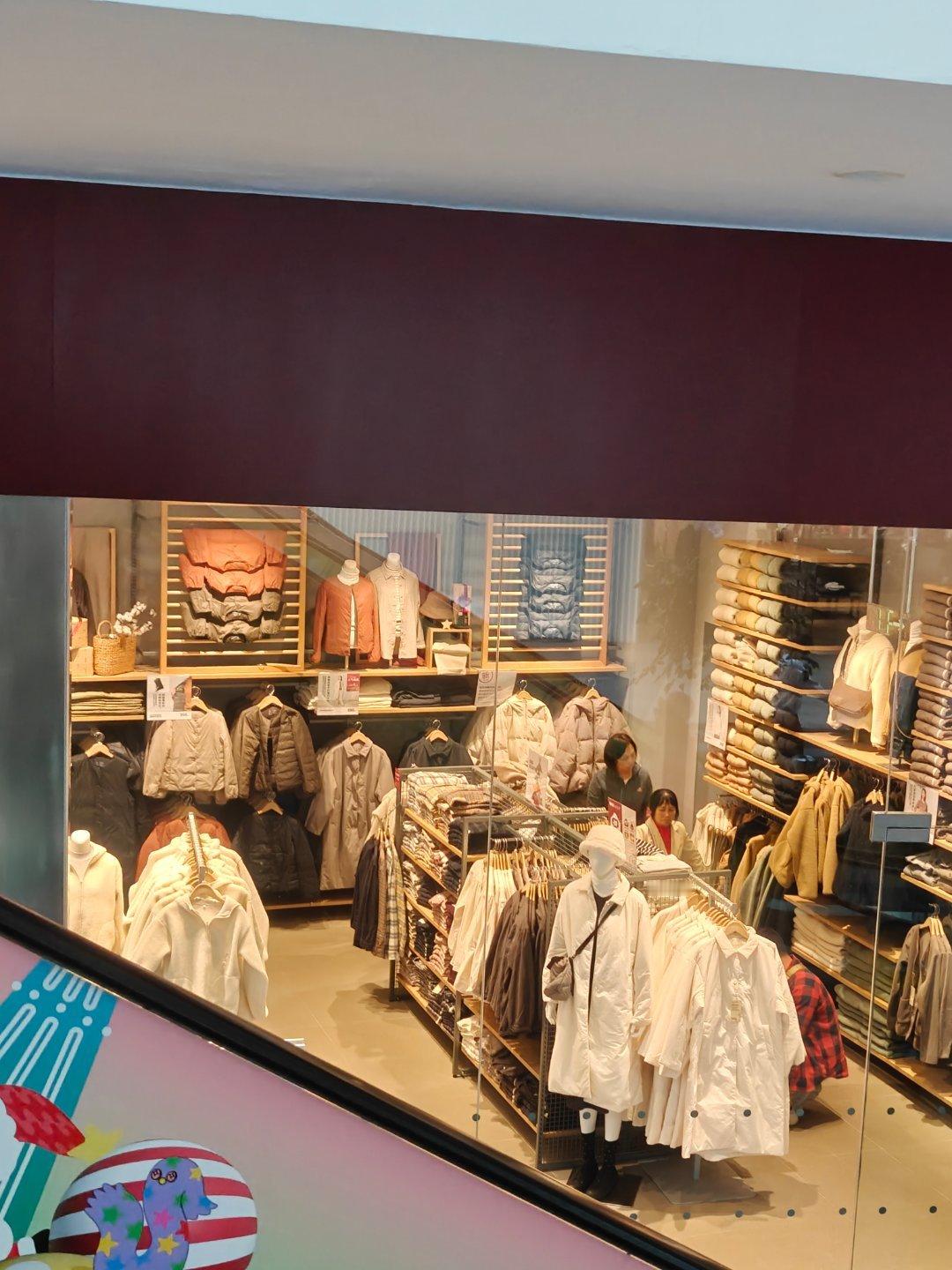 其实我到现在还是不太懂，就是x印良品面向的客户，到底是谁是哪个年龄段？对日本有向