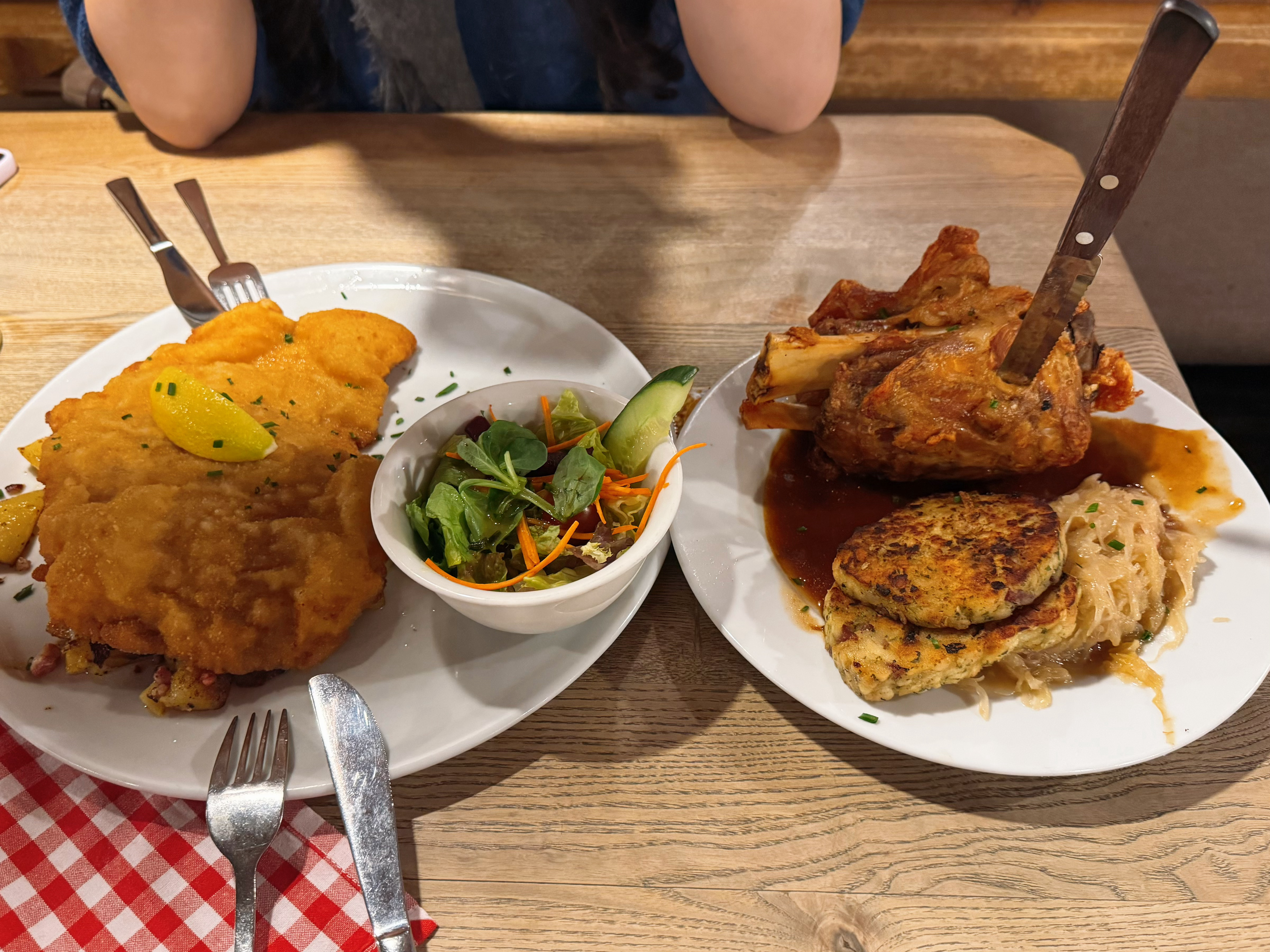 到点！🕛🍺🐷🥩今天小卷长胖了吗卷妹的唠嗑 德国