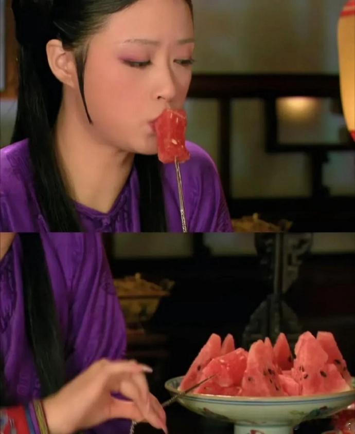 不太理解，如懿把叉子当勺子🆚华妃拿叉子吃西瓜 