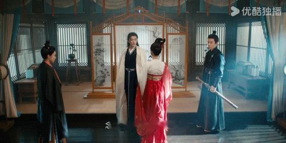 #春花焰 大炎三公主和人机老公姐# 在《春花焰》的舞台上，慕容璟和和眉林的故事，