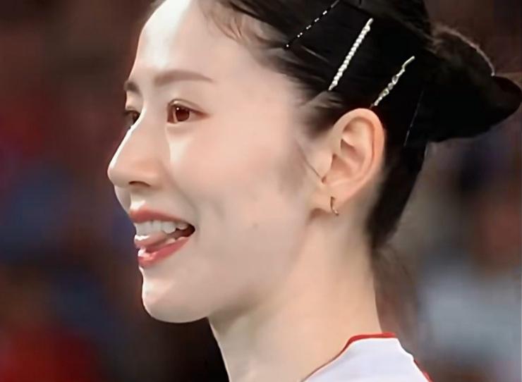 如何穿得优雅有气质