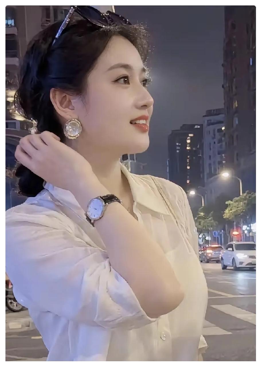 有些话虽然扎心，但不得不承认，婚姻里那点事儿，确实经不起细琢磨。

很多婚姻出现