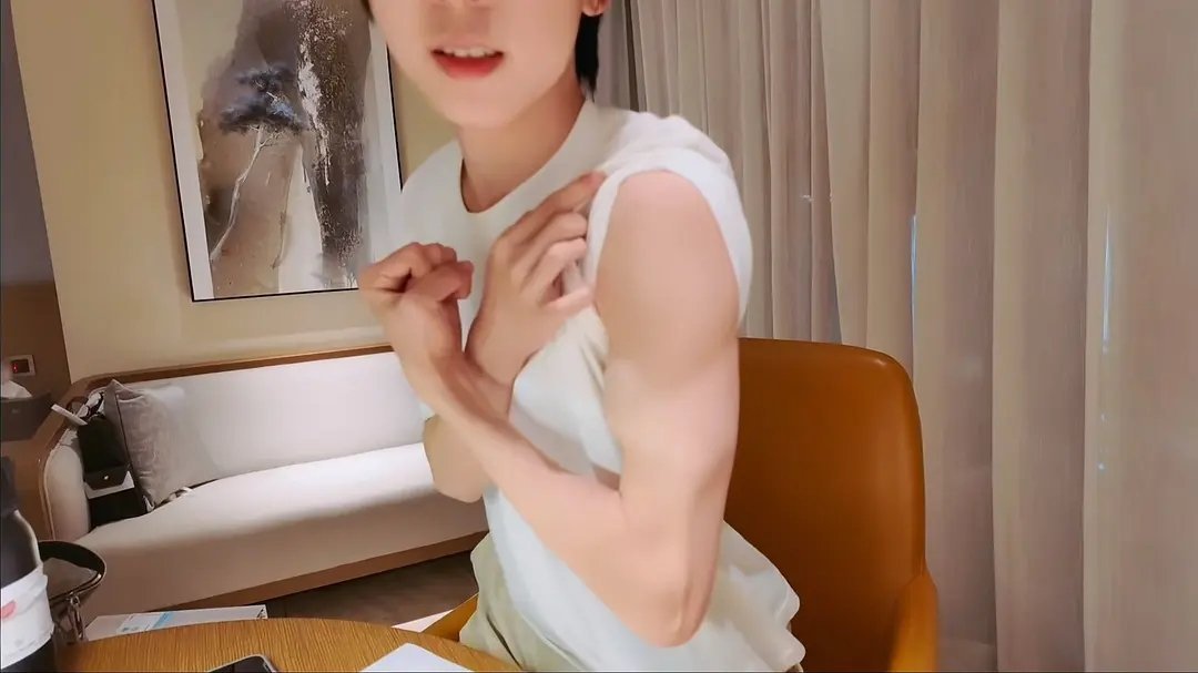 呼 开啃 ​​​