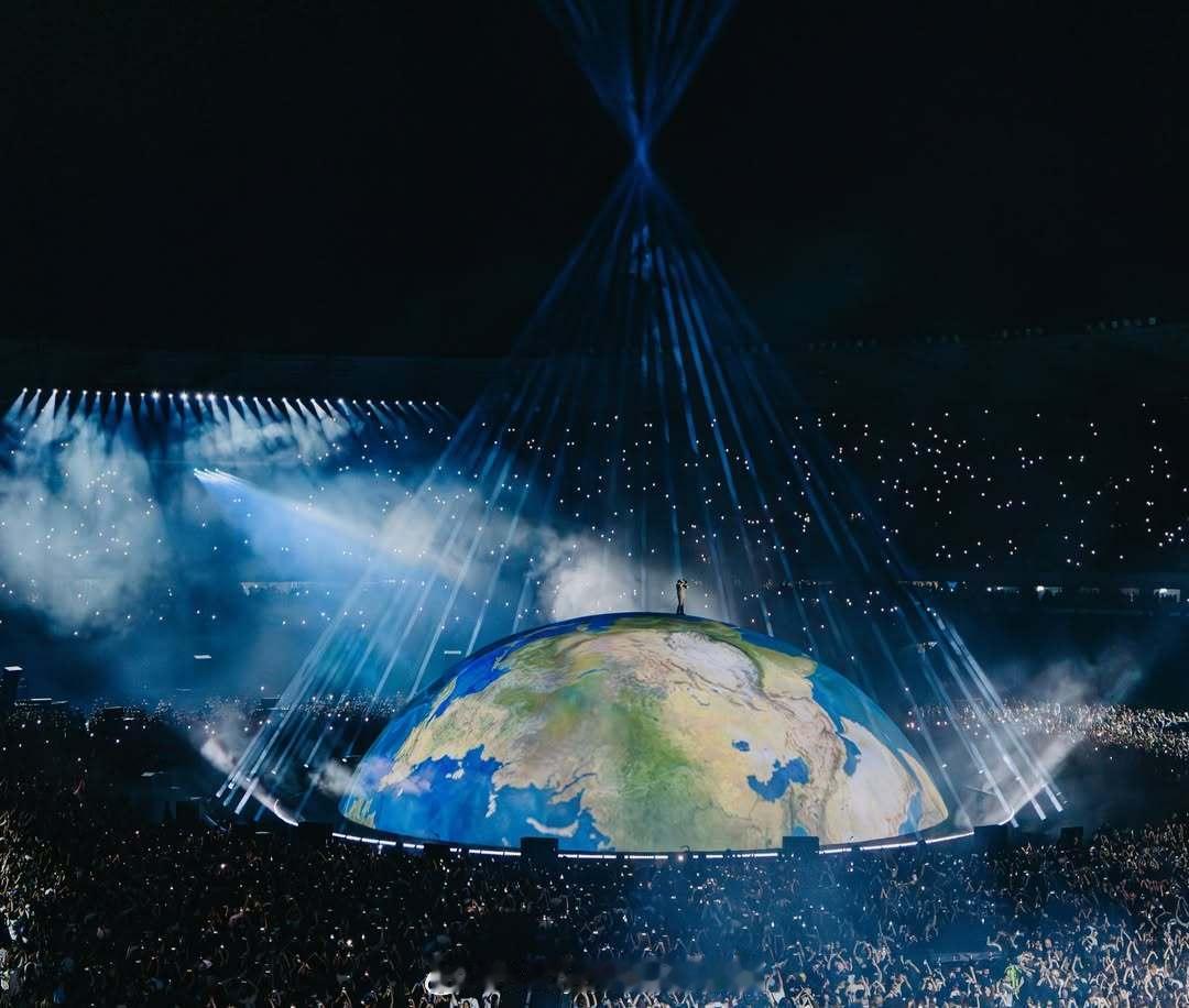 🌍🐐 