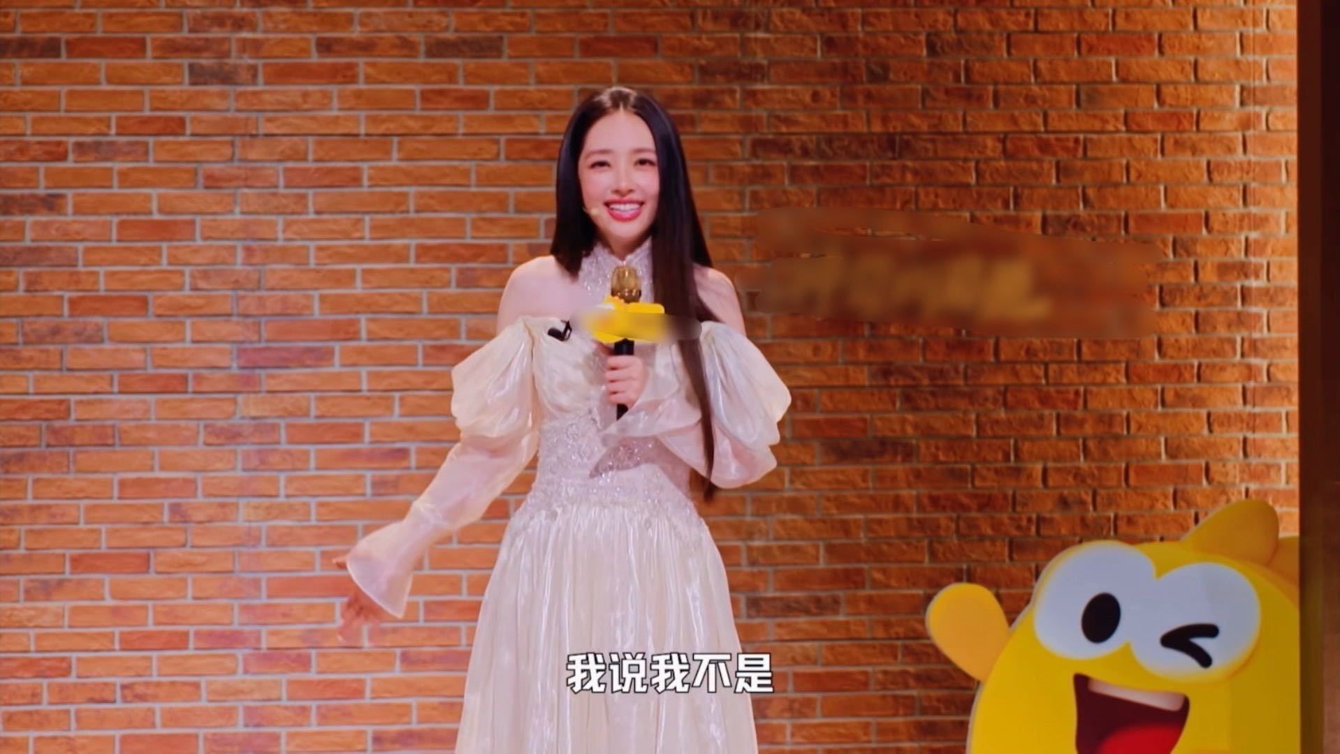 郭碧婷回应没在浪姐成团郭碧婷之前唱歌不好听参加浪姐没成团，要不试试参加今年的今年