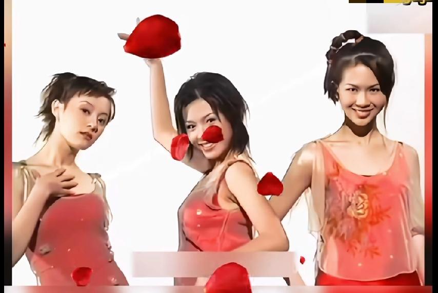 谁懂啊！原来孙俪当年也当过“女团选手”！
 
刷到这段考古视频，直接被惊到了！