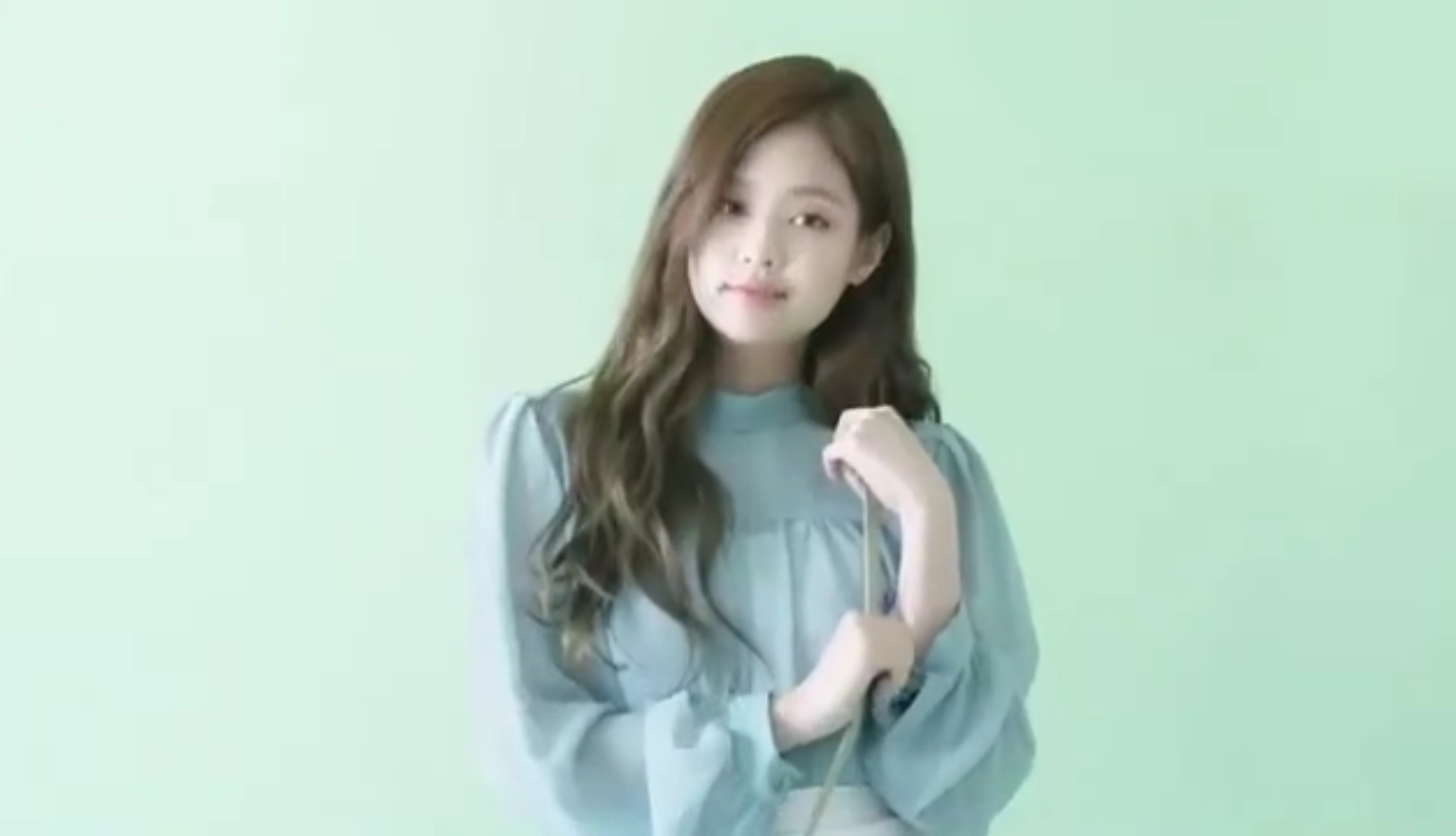 JENNIE[超话] 【洗洗眼睛】day3⃣3⃣170518 St ScottL