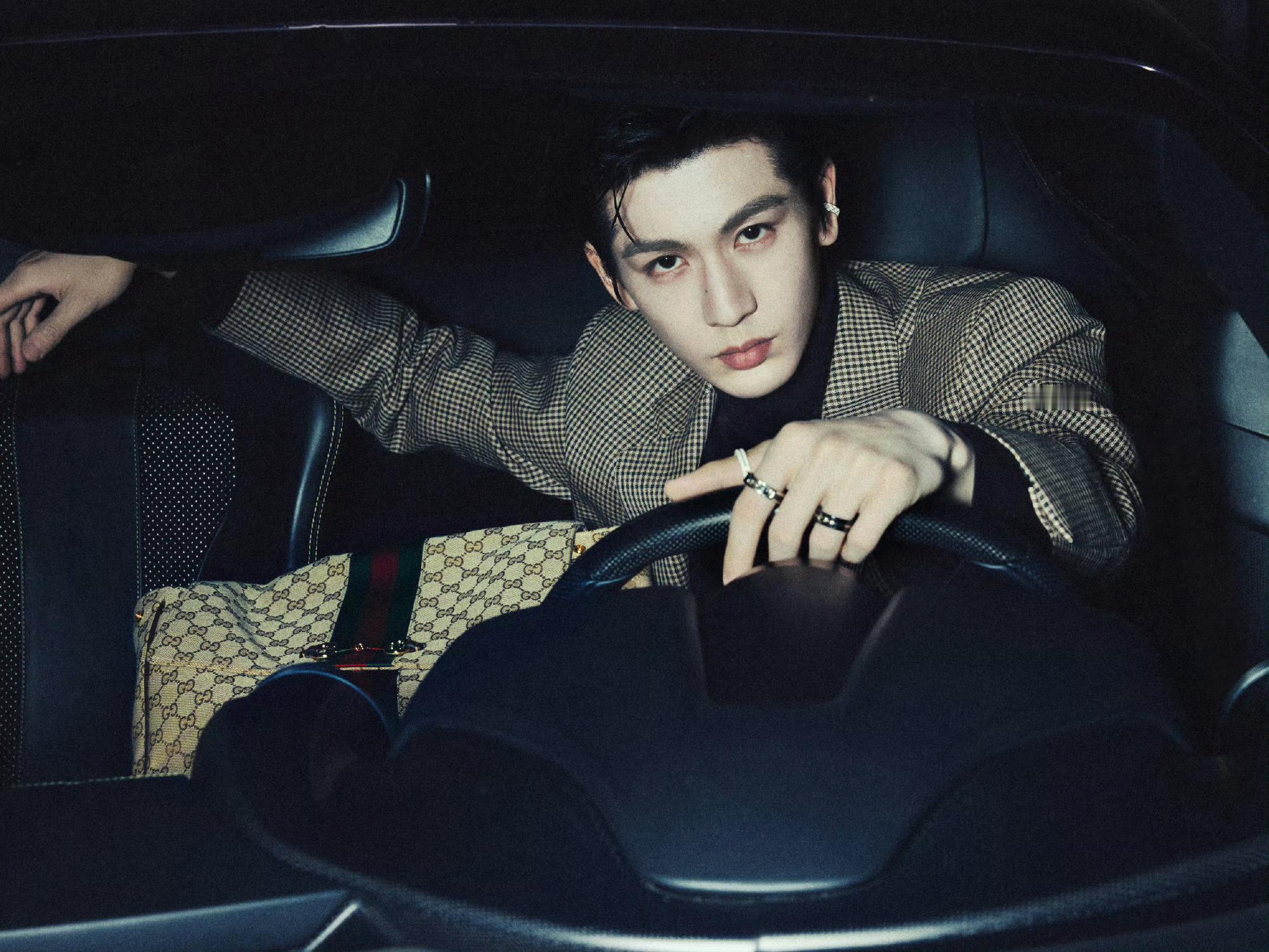 gucci点赞给张凌赫升titlegucci点赞了给张凌赫升title的评论，是