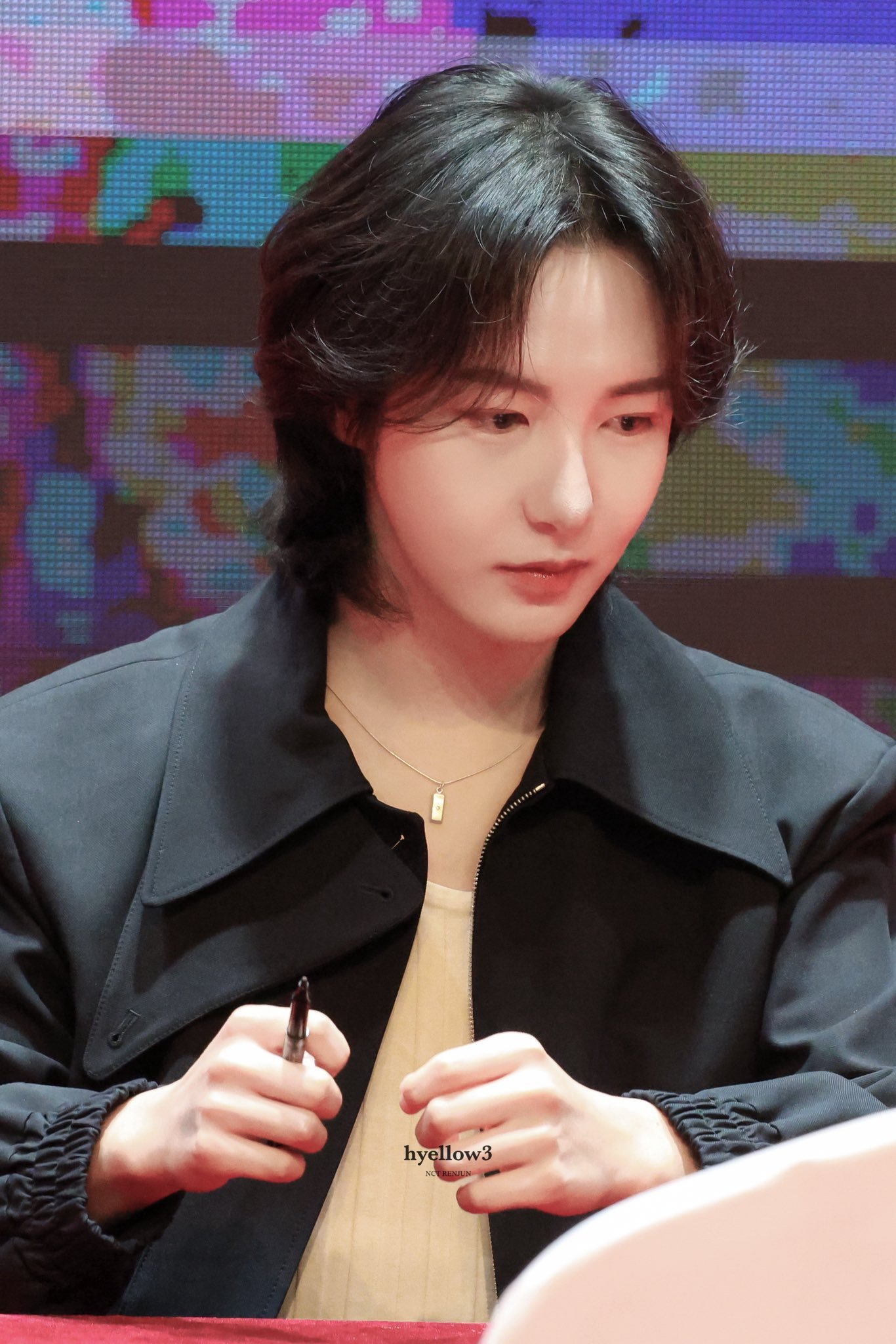 妹子这个职业钕性长卷发也是风情万种,,©️hyellow32 
