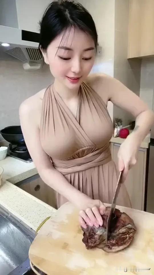 这是什么肉？吃了还可以减肥，你猜猜？

小孩的同学妈妈说:这种肉吃了不但不会长肥