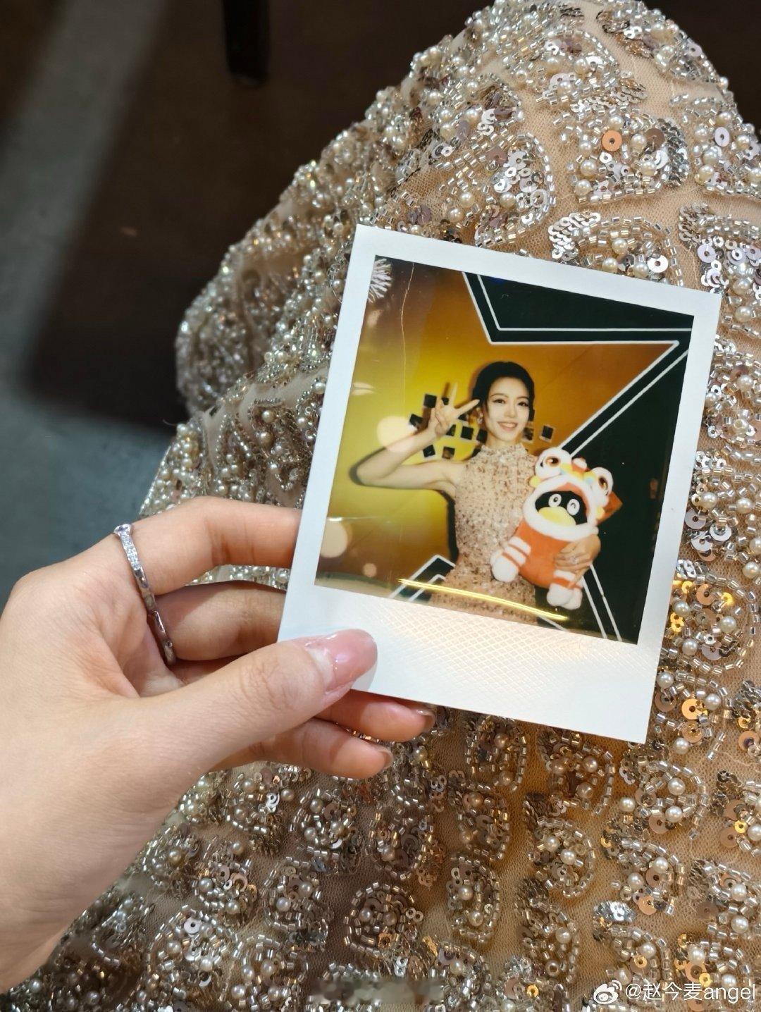 赵今麦 我家有女初长成 看着麦麦一路蜕变，从青涩小女孩成长为全能新星，演技精湛得