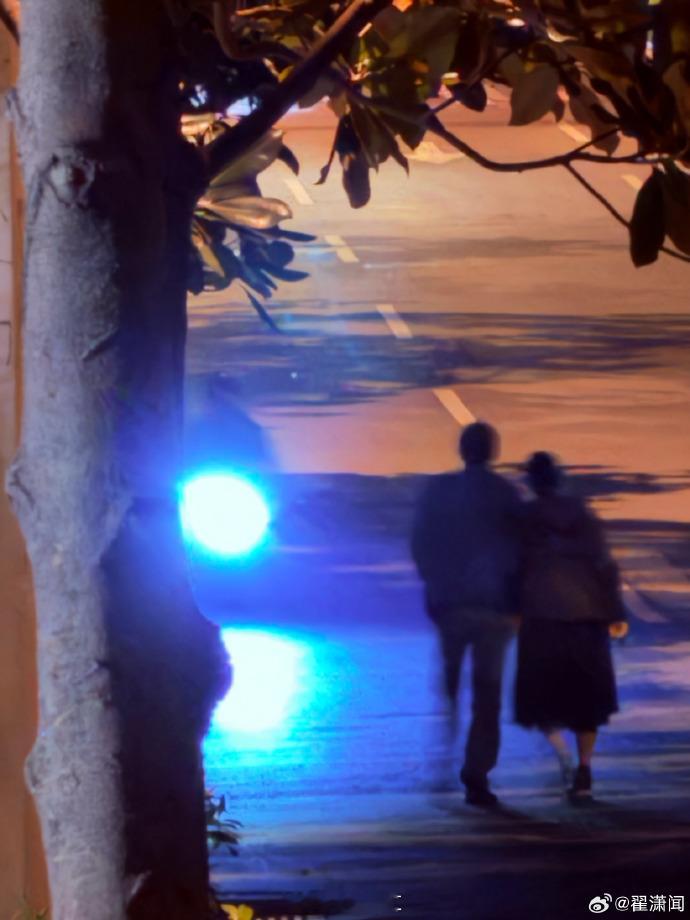 #翟潇闻晒最近##翟潇闻晒最近live图# 翟潇闻的最近live图，是对时光的珍