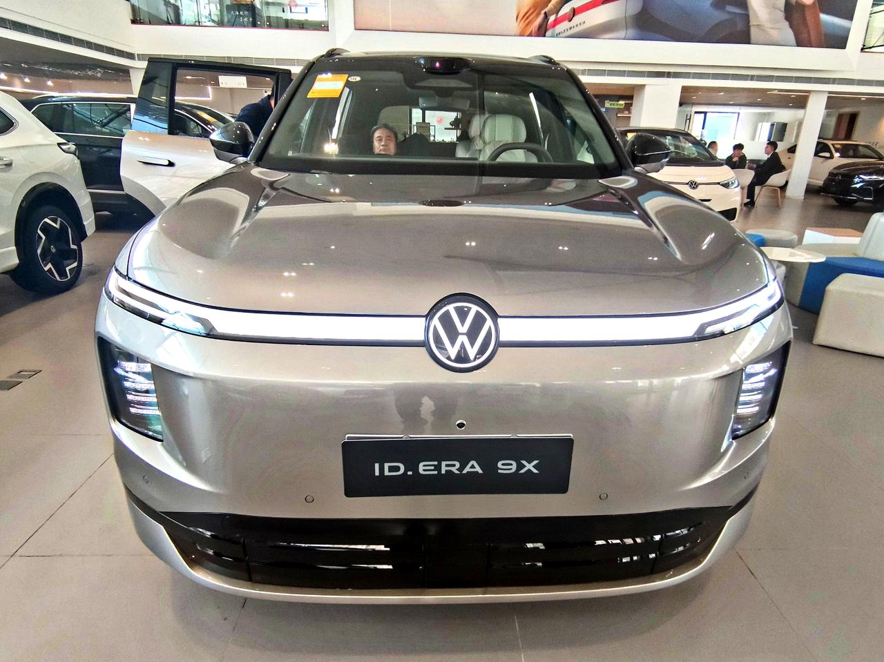 德系满级旗舰《大众9X》
   上汽大众旗下，一款全新德系大六座增程SUV，开启