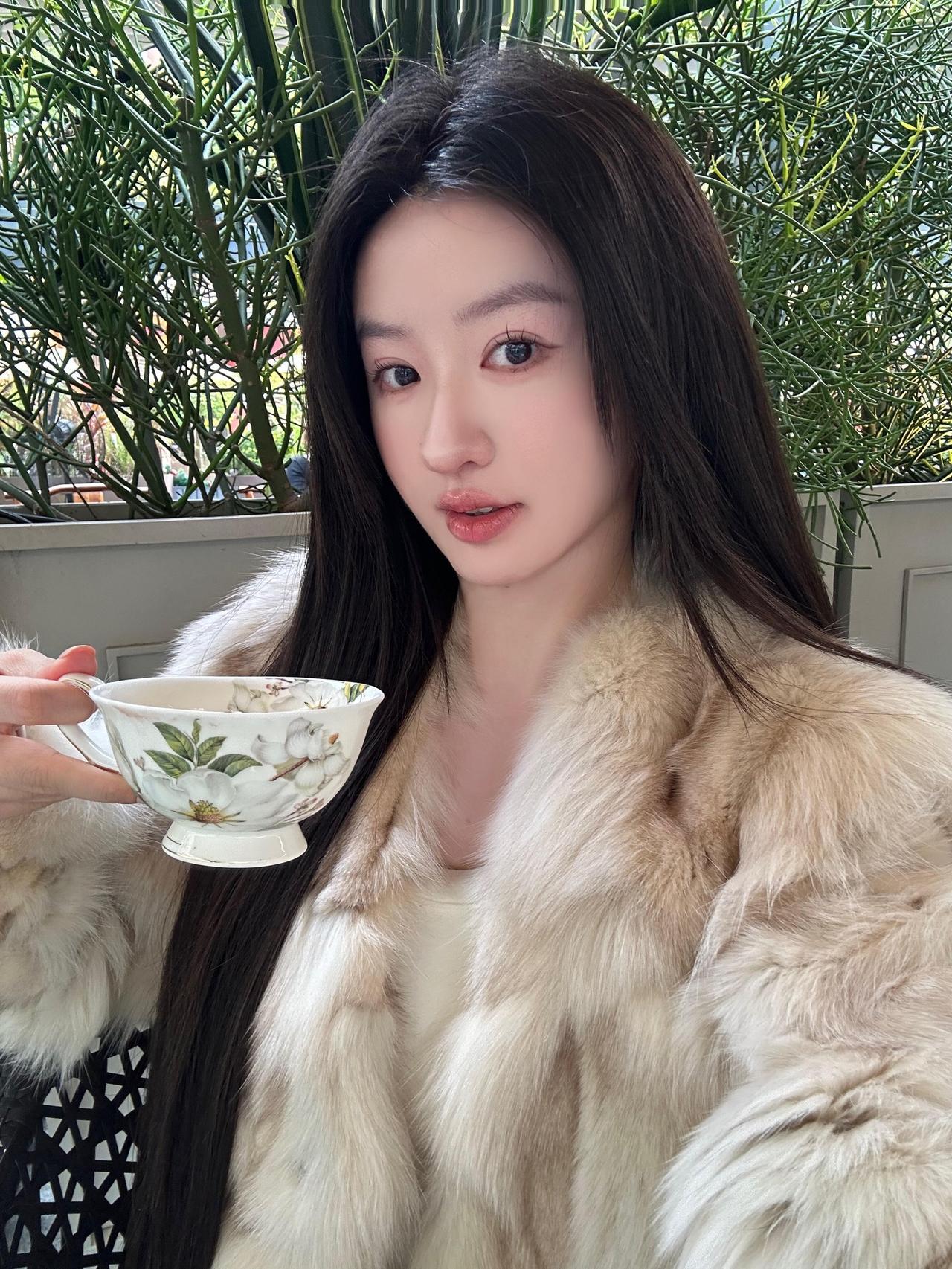 平凡的小日子也值得被珍惜，认真生活的女生，真的会越来越好看。珍惜日常 女生颜值 