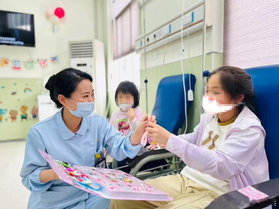 儿科医生是顶级牛马吗专业报考指南医学报考 报考儿科学的学生需要具备哪些素质或性格