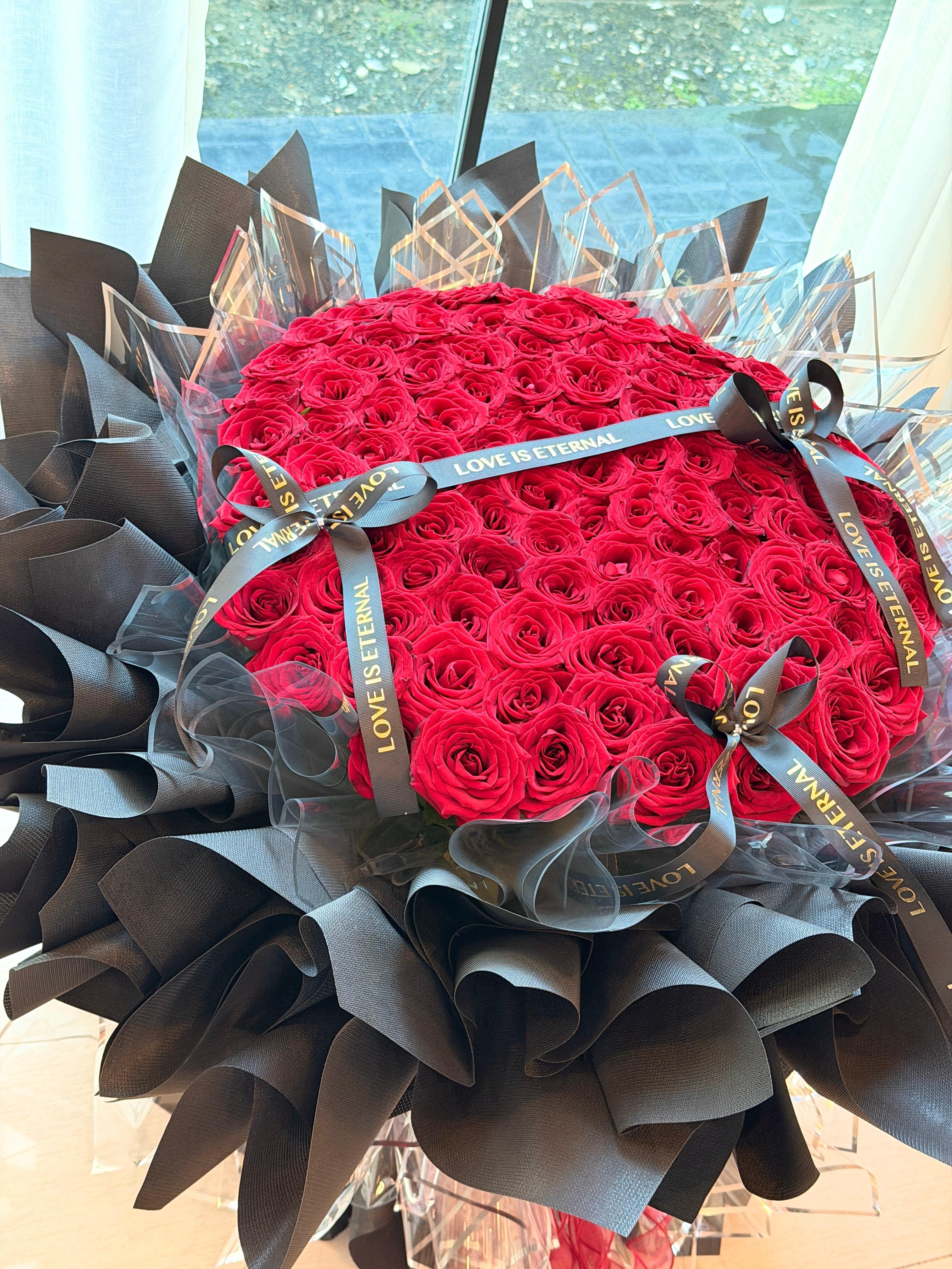 双节快乐🎊拜了象神喂了狗狗和朋友聚餐了  ​​​