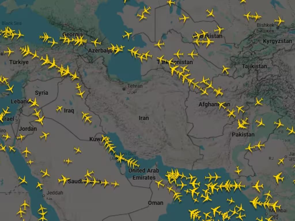 火药味越来越浓，伊朗宣布已关闭其领空，禁止几乎所有飞机通行。与此同时美国宣布撤离