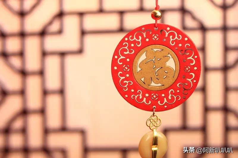 运气和努力哪个更重要，这是个老话题了。有人觉得运气是成功的关键，毕竟生活中总有人