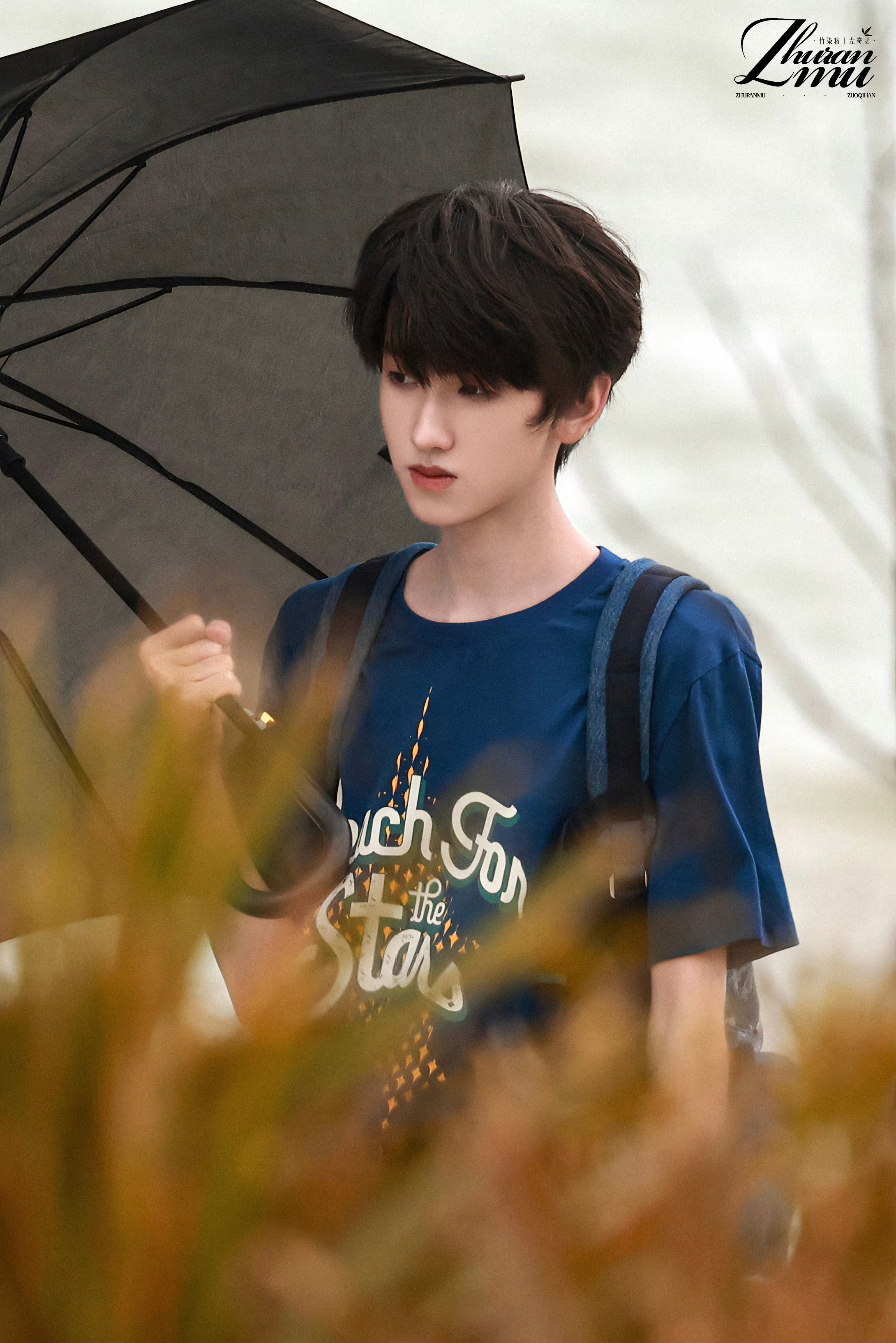 我们的少年时代2开播倒计时 看路透‼️目光自动被左奇函吸引了‼️狠狠期待李浩宇学