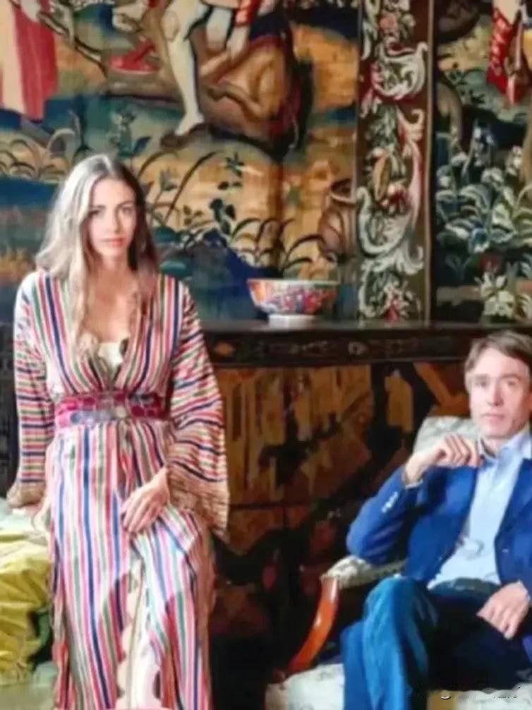 威廉王子的情人罗斯，也真是个“奇女子”！
不仅是凯特的闺蜜，还是和威廉一起长大的