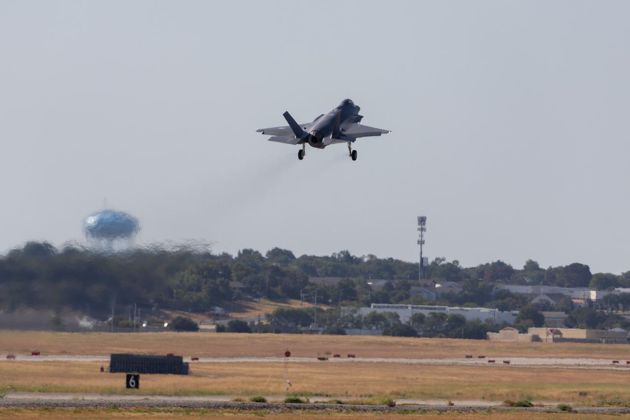 近日，德国驻美国华盛顿大使馆发文称，德国首架F-35A在洛马公司位于沃思堡的工厂