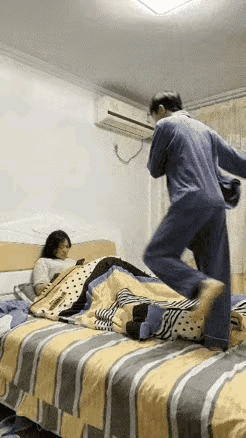 丈夫公然挑衅，老婆可没有惯着他，一招制胜，女汉子。