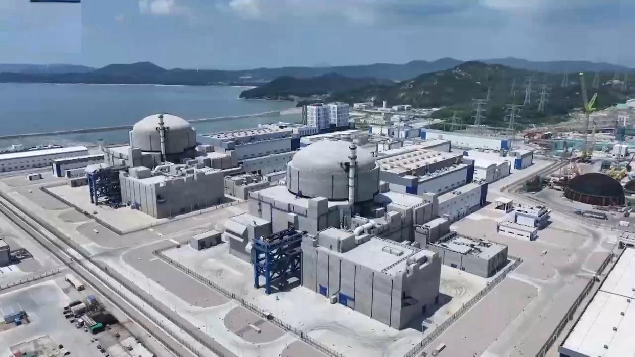 漳州核电基地
        11月22日，全球最大“华龙一号”核电基地福建漳州