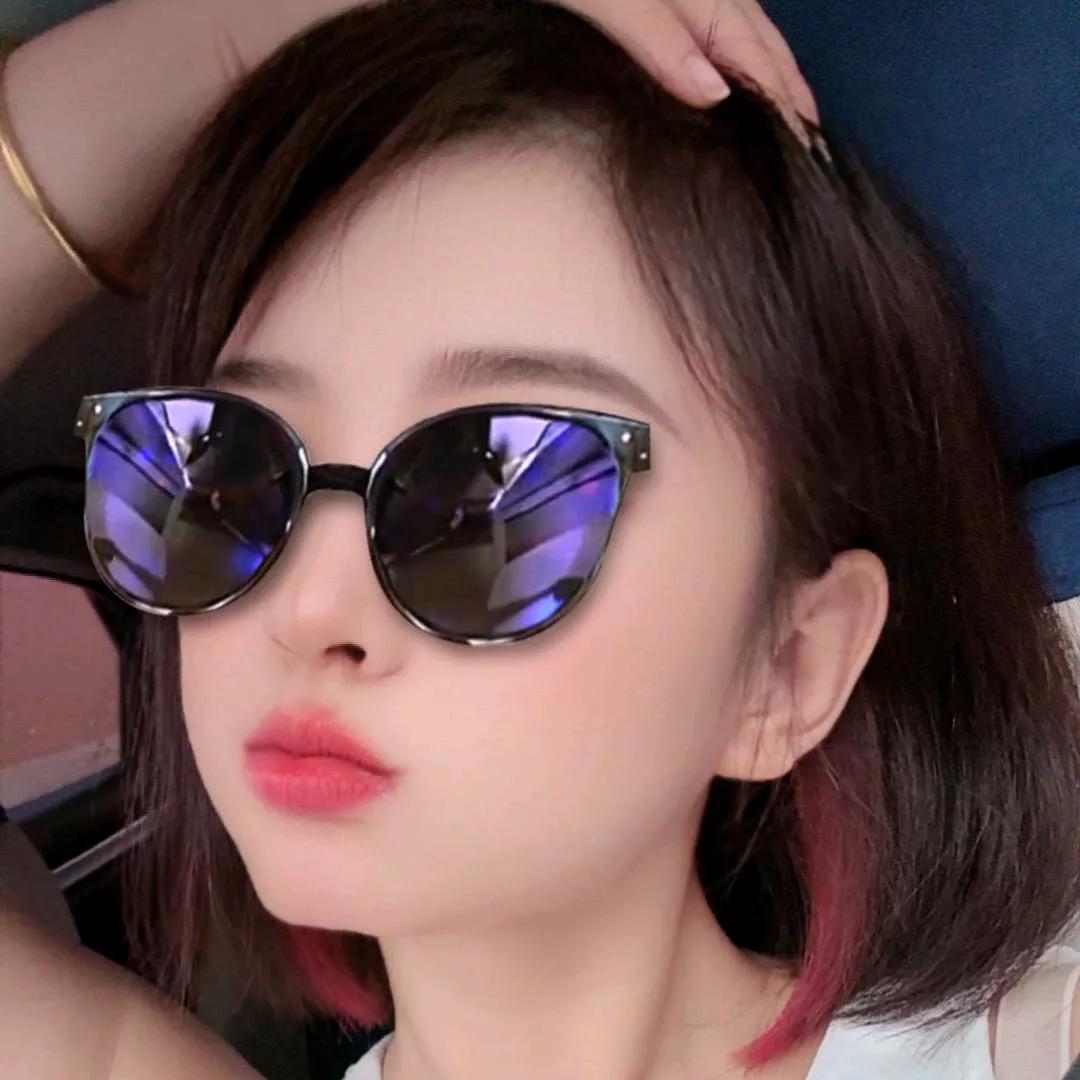 超A墨镜+粉发，秒变酷girl！